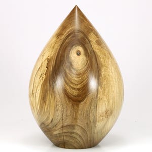 Extra Large High Class Premium Luxury Wooden Urn for Ashes Handcrafted from Beautiful Natural Walnut (vol. 350 in3 = 5,73 L)