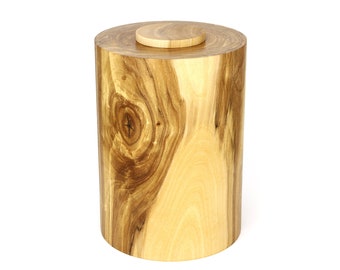 Handmade Birch Wood Urn (239 in3 = 3,92 L)