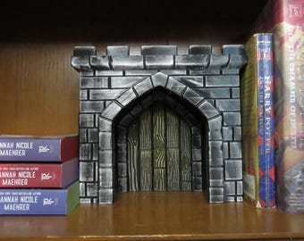 Castle Book Nook: 3D Printed Castle Bookend - Wizarding World Inspired