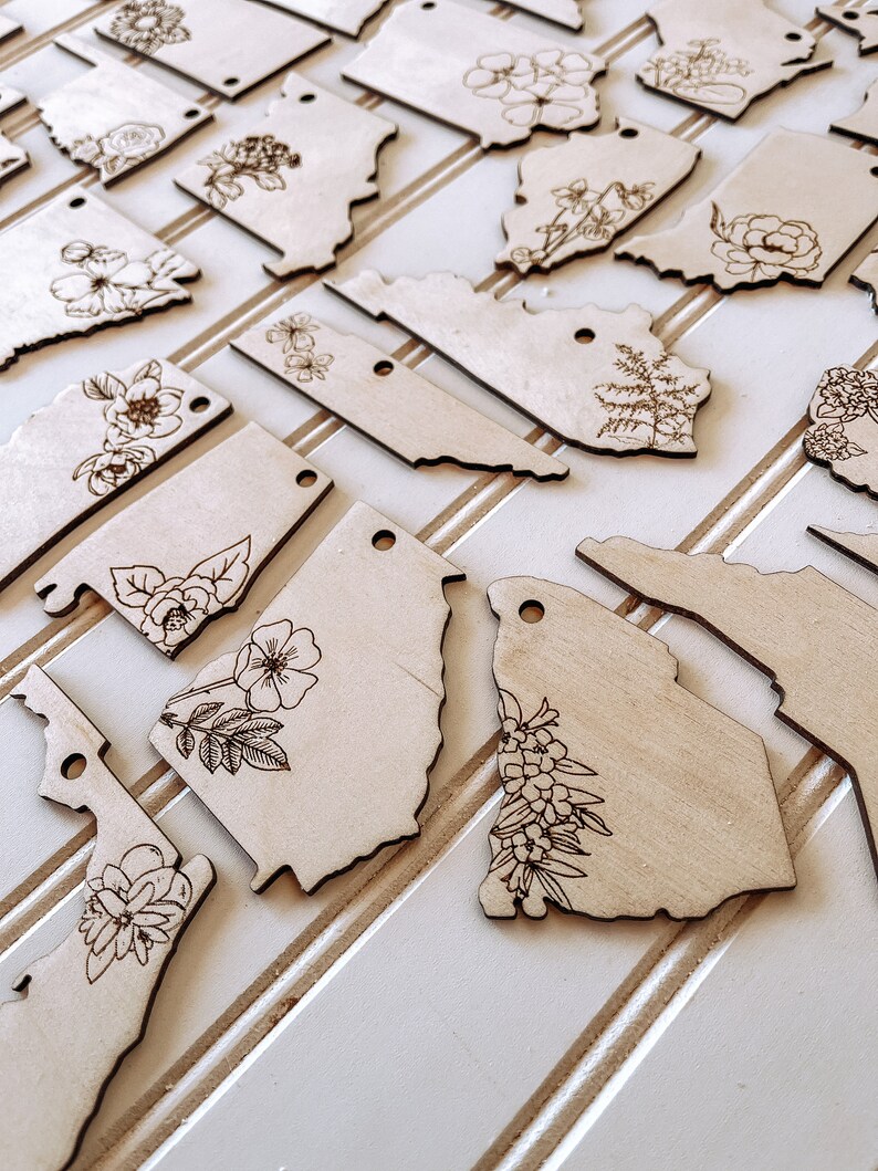 Birch wood engraved personalized state flower ornaments - Thumbnail 3