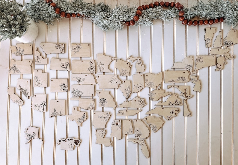 Birch wood engraved personalized state flower ornaments - Thumbnail 4