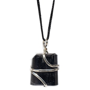 Black Tourmaline Crystal Pendant Necklace for Protection and grounding - Handmade & Ethically Sourced Raw Stone Necklace for Everyday Wear