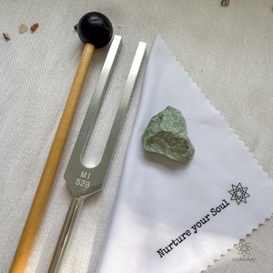 528 Hz Tuning Fork & Aventurine Crystal Set | Love Frequency | Sound Therapy