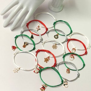 1,6,12 Noël bracelets d'amitié réglables avec breloques et sacs cadeaux, rembourrage de sac de fête, bracelets réglables, rembourrage de bas, Noël