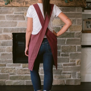 Tablier tablier en lin adulte, Tablier croisé unisexe, Style japonais, sans cravate, personnalisé, cadeau enseignant, broderie, vêtements en lin image 6