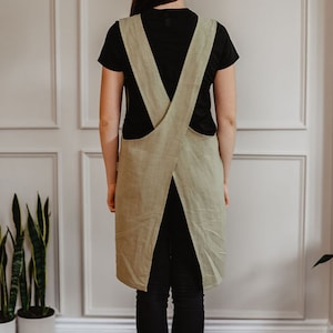 Tablier tablier en lin adulte, Tablier croisé unisexe, Style japonais, sans cravate, personnalisé, cadeau enseignant, broderie, vêtements en lin image 4