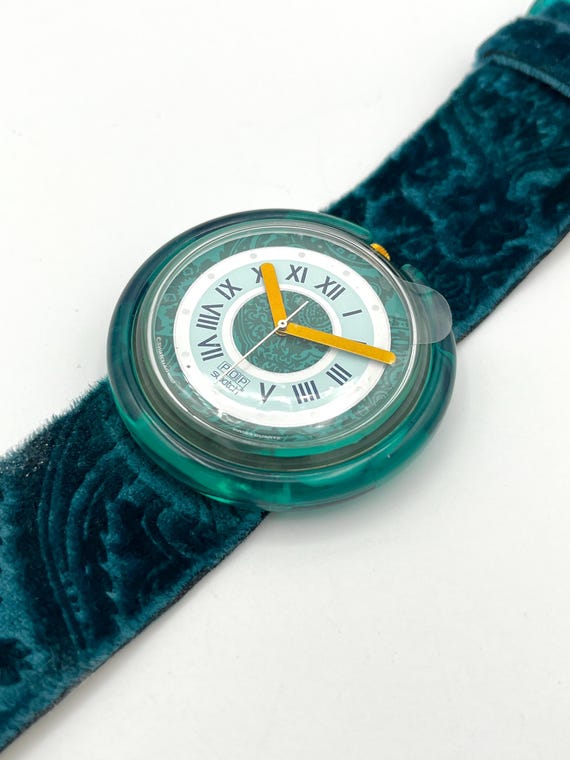 1993 Pop Swatch GREEN QUEEN PWK188 - Vintage Swatch Watch in  display picture 1