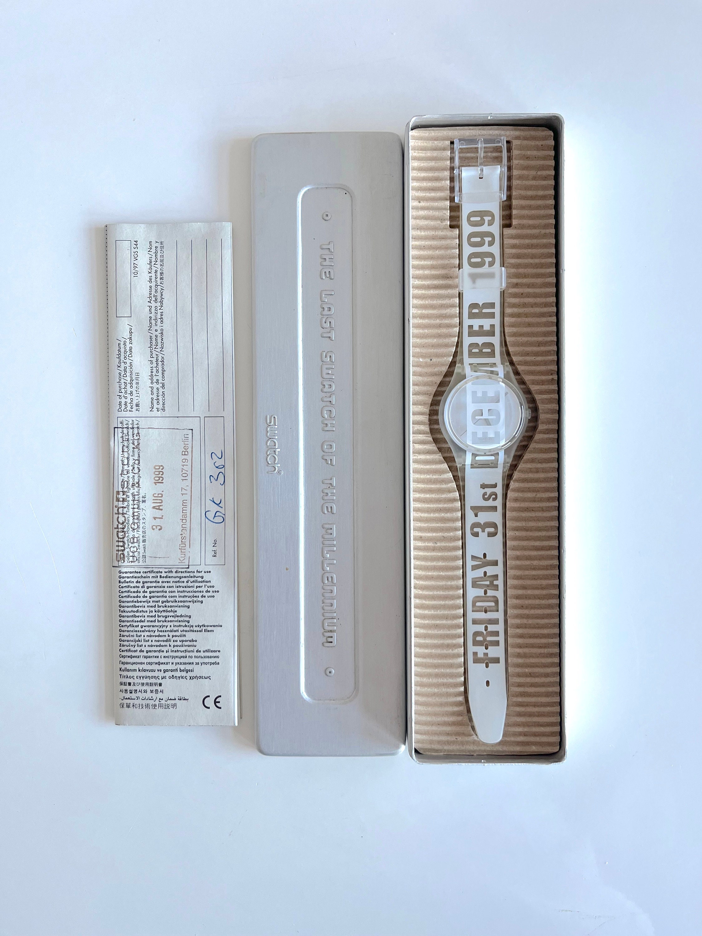 Vintage 1999 Swatch Gent WHITE CARD GK302 - the Last Swatch  display picture 2