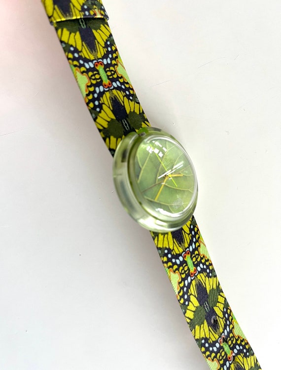 Vintage 1997 Midi Pop Swatch BUTTERFLY PMG102 mint unworn condition running with new battery 32mm diameter