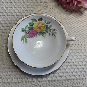 RARE STAFFORDSHIRE Roses Teacup and Saucer, 1940&#39;s tea set