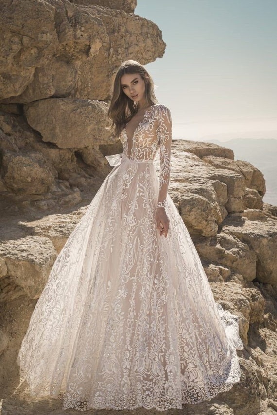 Long Sleeve Lace Wedding Dress 