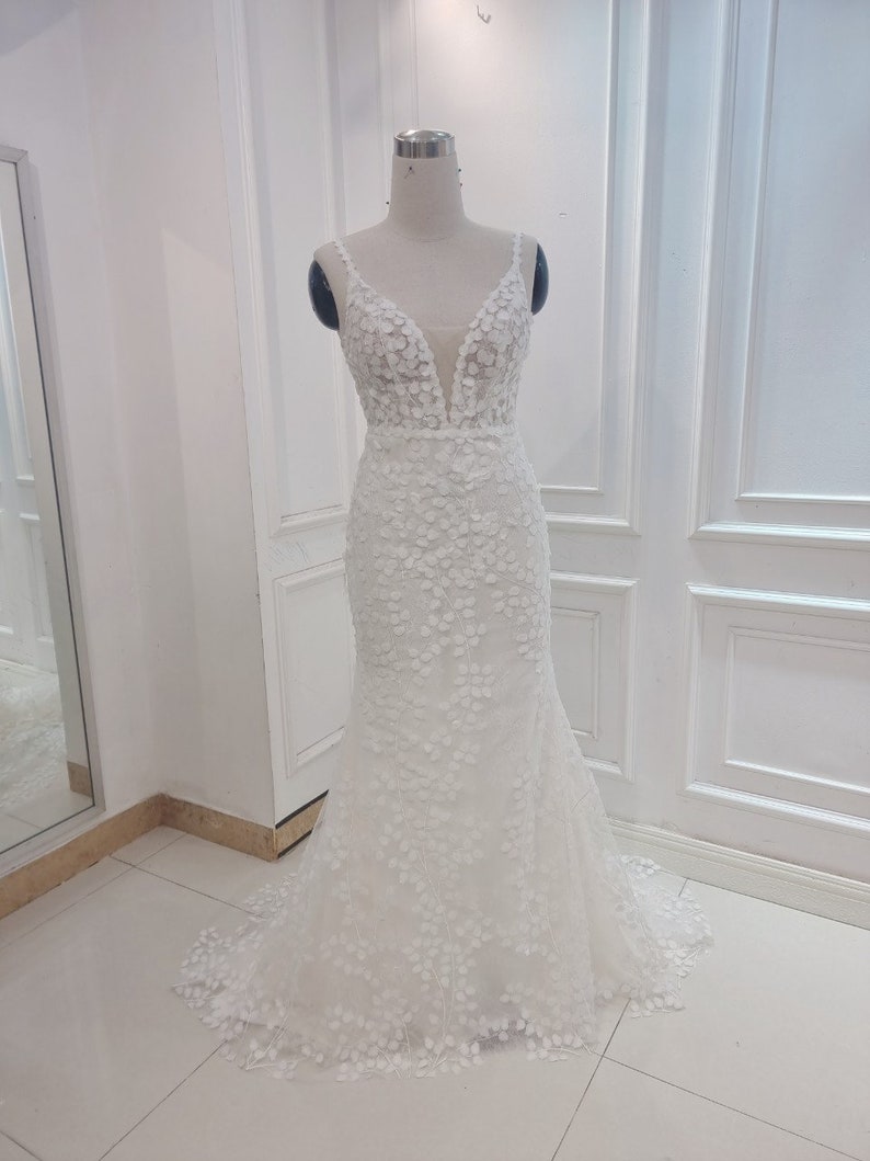 Vintage Mermaid Straps Lace White Wedding Dress Brides Dresses