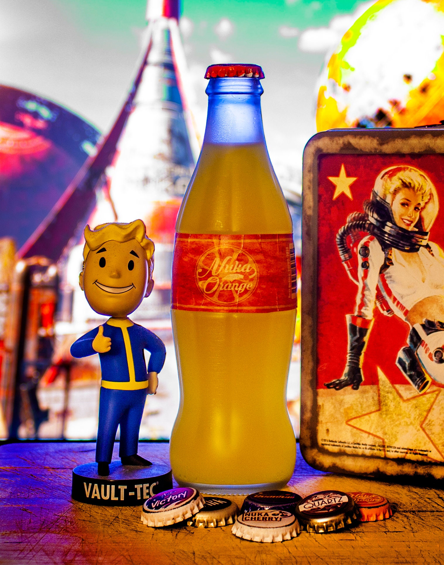 Fallout 4 Nuka Cola Glass Rocket Bottle + 10 Bottle Caps Replica Figure