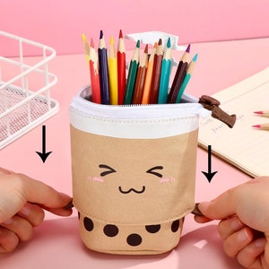 Estuche de lápices con diseño de té de burbujas - Papelería kawaii - Cuatro opciones de colores - Estuche de lápices Boba - Regalo de papelería - Útiles escolares - Estuche de dibujos animados