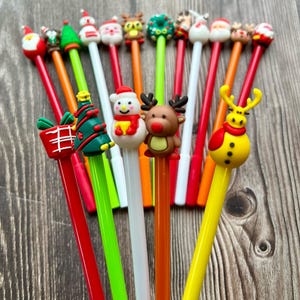 5 Weihnachtsstifte - Weihnachtsgeschenk für Lehrer - Geschenk für Lehrer - Weihnachtsgeschenk für Schüler - Schneemannstift - Rentierstift - Weihnachtsmannstift - Schreibwarengeschenk