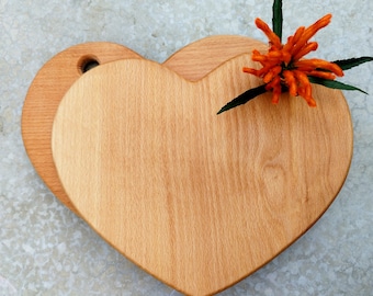 Wooden Heart Shaped Cutting Board - Romantic Heart Platter, Solid Hardwood Decorative Cutting Board for Gifts, Anniversary, Valentines Day