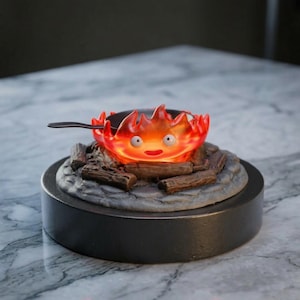 Minifigura de espíritu de fuego, decoración de llama de Calcifer, personaje de llama de fantasía, adorno de escritorio inspirado en películas de anime, lindo regalo de escultura de demonio de fuego