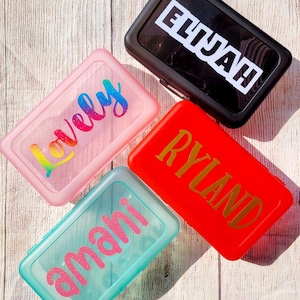 Gepersonaliseerde pennendoos, gepersonaliseerd etui, pennenbakje meisjes, pennenbakje jongens, pennenbakje jongens, pennenbakje op maat, pennenbakje op maat
