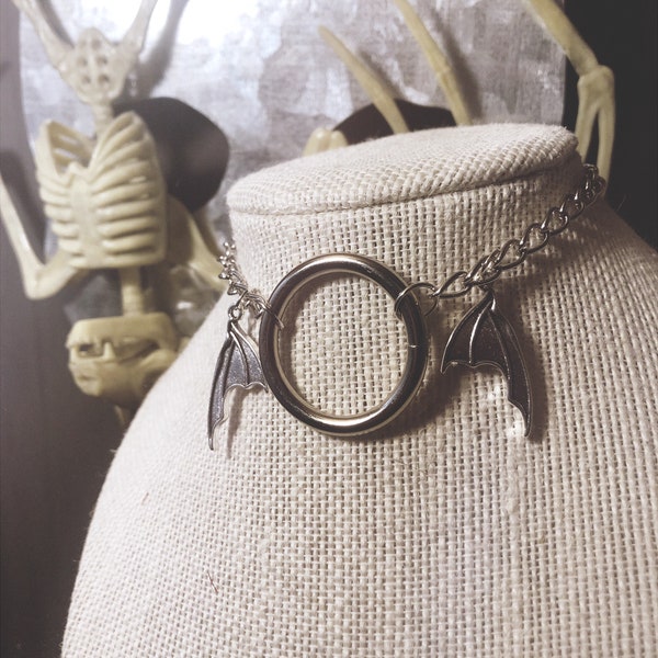 Bat Wing O Ring Chain Choker Goth Punk Halloween Grunge