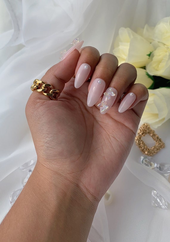 Medium almond nails deals