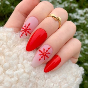 LILY Reusable Press On Nails • Red Glitter Snowflake Nails
