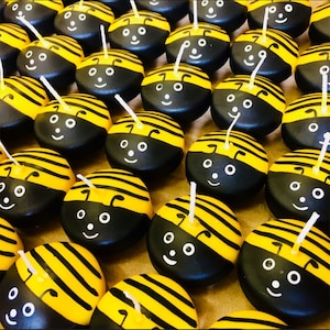 Set: 5x Schwimmkerze in Bienen-Design - Handbemalt | für kleine Gefäße | Gartenfestkerzen | Dekokerzen | Schwimmkerzen