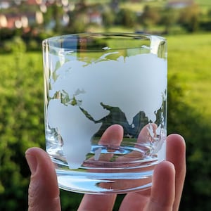 Juego de 4 vasos de whisky/vasos de agua con mundo grabado | Mapa mundial | Globo terráqueo | vasos grabados en caja