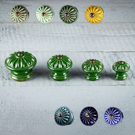 Keramischer Möbelknauf | 4 Größen | Margerite | Griff inkl. Schraube | viele Farben | Möbelknopf aus Keramik | Gelb | Blau | Grün | Olive