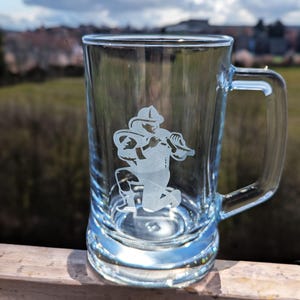 Beer glass with firefighter motif | Engraved glass | Beer mug with fire department engraving | Customizable