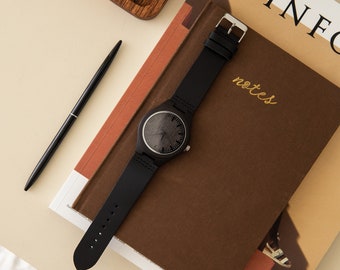 Gegraveerd horloge, gepersonaliseerd horloge, bruidsjonkershorloge, herenhorloge, horloge voor heren, gegraveerd houten horloge, cadeau voor bruidsjonkers, cadeau voor man