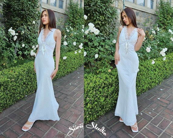 V-neck Dress Sewing Pattern PDF | Instant download | Print at home | Size 00-14