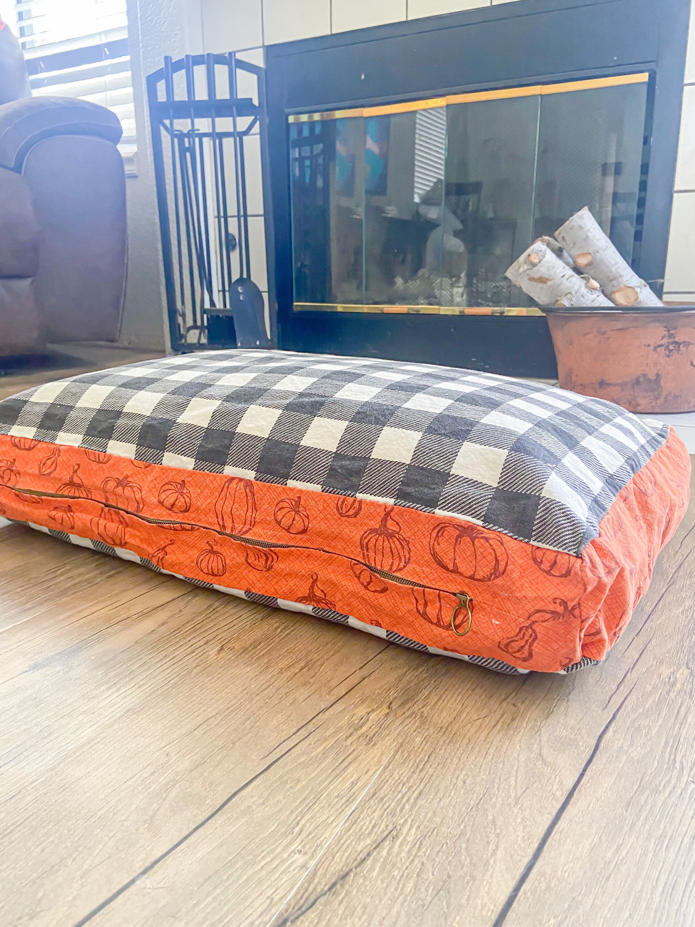 pumpkin dog bed