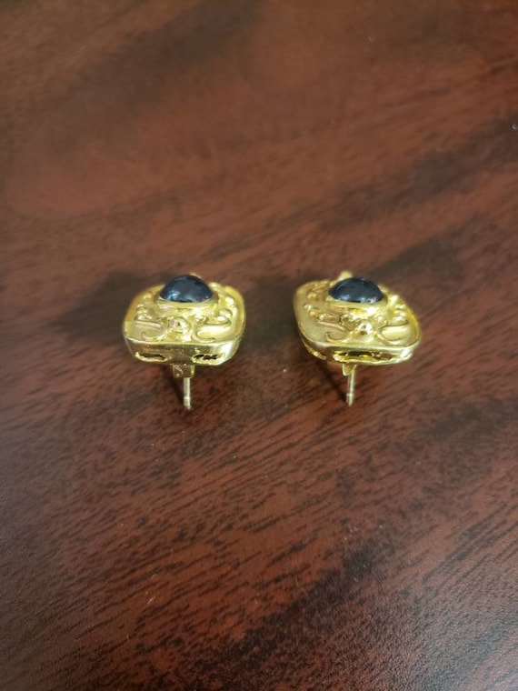 14K Solid Yellow Gold Natural Sapphire Earrings - image 5