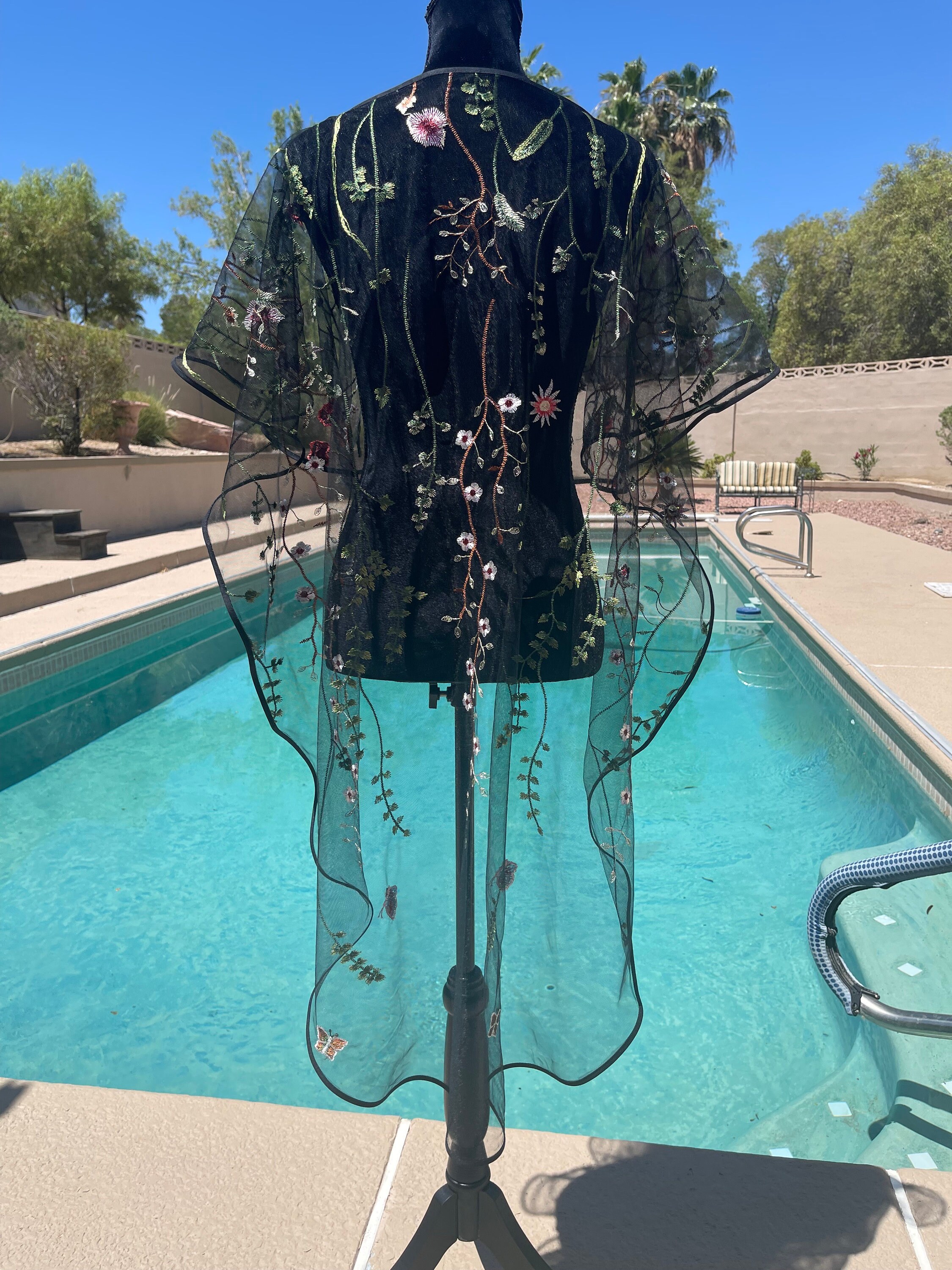 Designer Wedding Capelet Elegant Cape Cover up Embroidered Tulle Floral Bolero Shawl for Dress