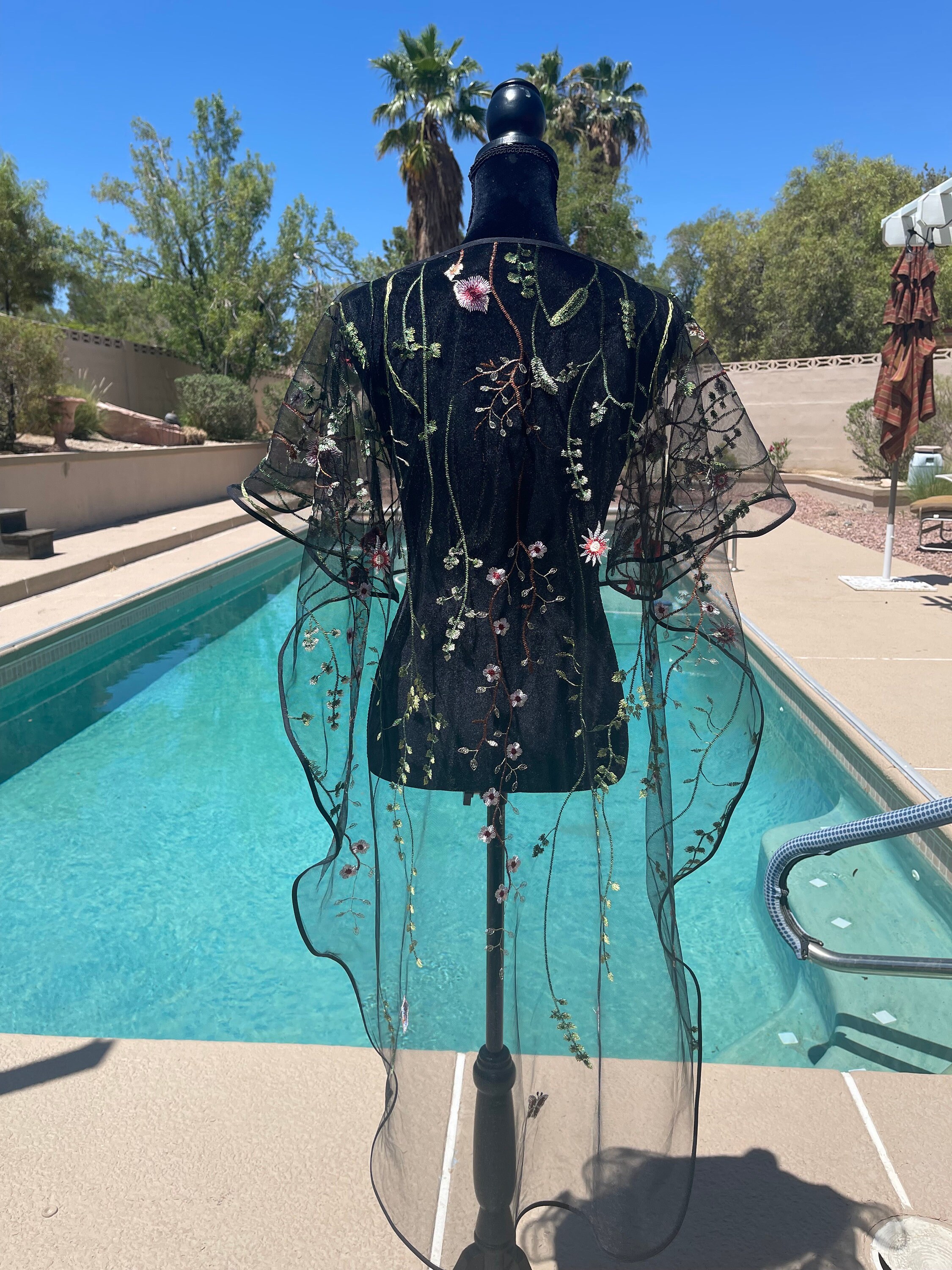 Designer Wedding Capelet Elegant Cape Cover up Embroidered Tulle Floral