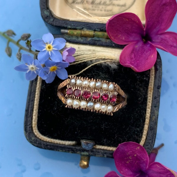 Antique 9ct rose gold panel ring with seed pearls and garnets