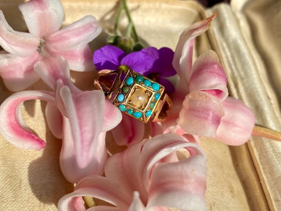 Antique (1877) turquoise and pearl 15ct gold ring