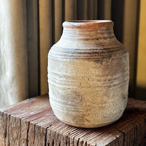 Distress vase
