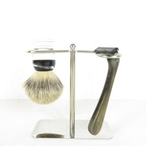 80s shaving set with brush with badger hair