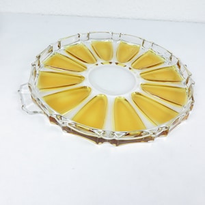Round 70s glass serving platter