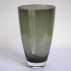 60 smoked glass vase