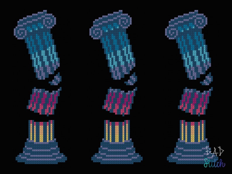 Op de afbeelding: Drie pixel art afbeeldingen van een gebroken zuil in tinten blauw, paars en geel tegen een zwarte achtergrond. De zuil is in drie stukken, met een decoratief kapiteel op het bovenste gedeelte. De tekst "BAD Stitch" staat rechtsonder.