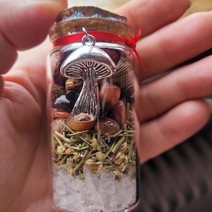 Mabon Spell Jar – Altar Decoration for the Equinox with mushroom charm, hand made in Ritual, perfect gift for Witch or present for Pagan