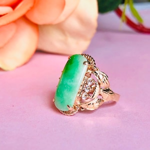 18kt Jade/Diamond Art Deco Ring