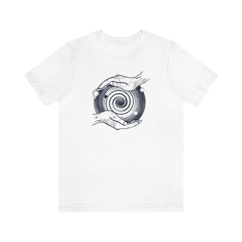 Universe In Hands Tshirt Bild 1