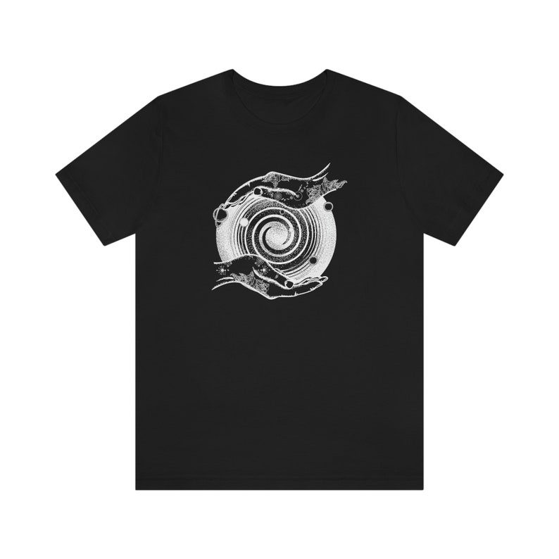 Universe In Hands Tshirt Bild 4