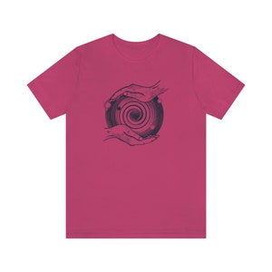 Universe In Hands Tshirt Bild 3