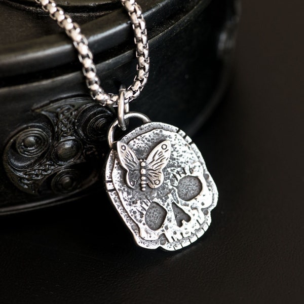 Collier pendentif tête de mort mexicaine, squelette crâne, papillon, croissant de lune, bijoux en acier inoxydable, idée cadeau anniversaire