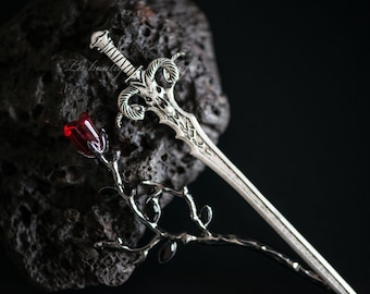 2er-Set Widderkopfschwert und rote Rosen-Haarnadeln – mittelalterliche Gothic-Fantasie-Accessoires