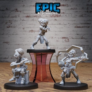 Female Gnomish Tinkerer - Epic Miniatures | Dungeons & Dragons | Pathfinder | Tabletop